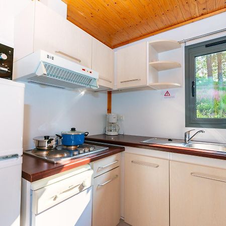 Camping De La Vernhe Saint-Amans-des-Cots Exterior photo