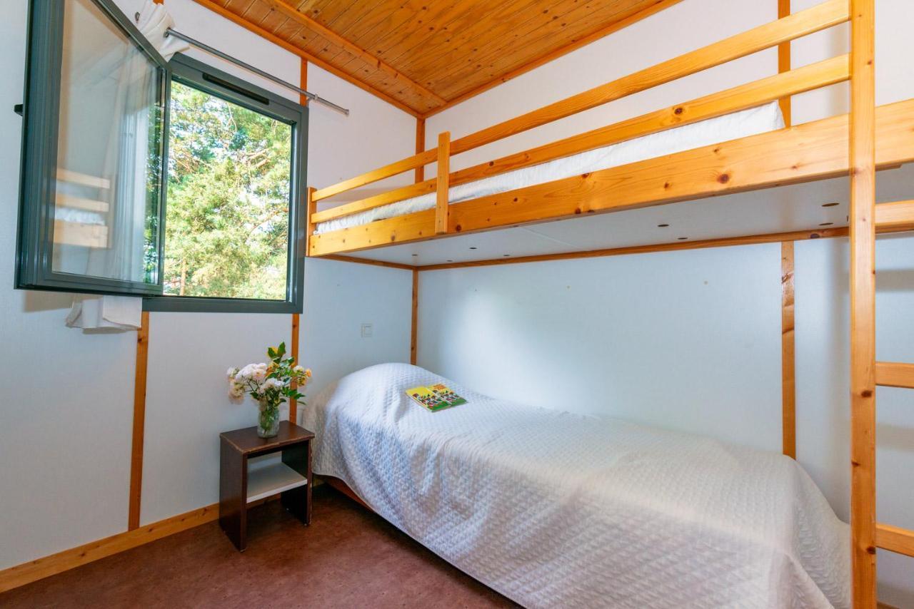 Camping De La Vernhe Saint-Amans-des-Cots Exterior photo