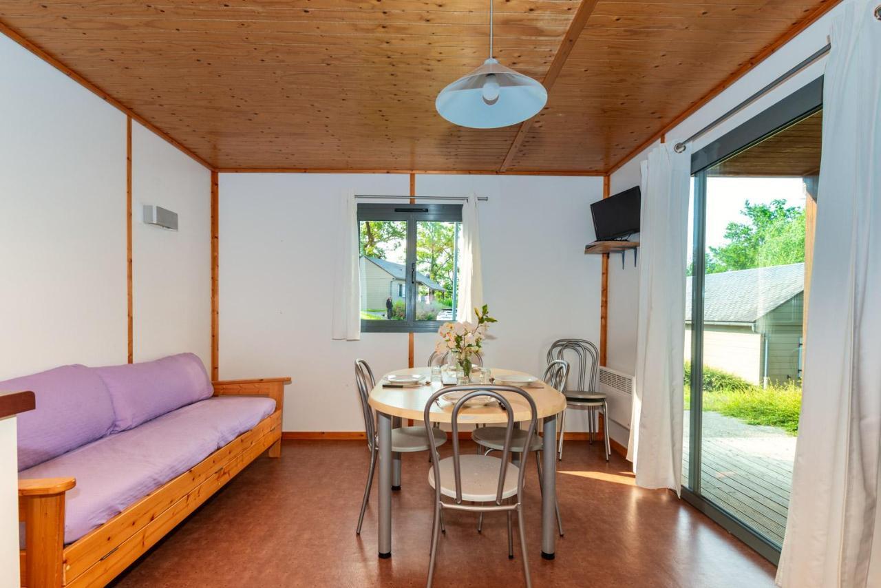 Camping De La Vernhe Saint-Amans-des-Cots Exterior photo